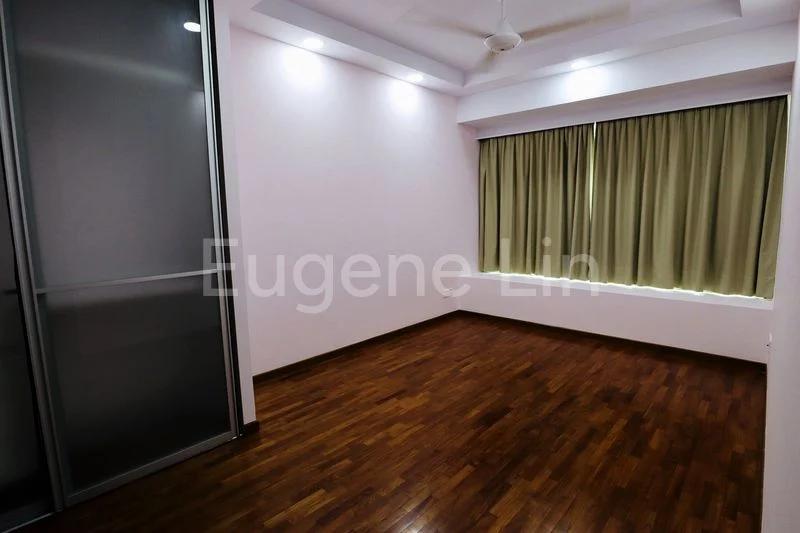3 Bed Condo for Rent in  The Calrose - Image 13